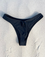 Load image into Gallery viewer, MOLLY THONG - BLACK
