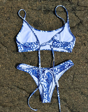 Load image into Gallery viewer, MOLLY THONG - BLUE CRUSH