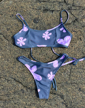 Load image into Gallery viewer, MOLLY TOP - GREY FLOWER