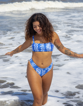 Load image into Gallery viewer, MAISIE TOP - BLUE CRUSH
