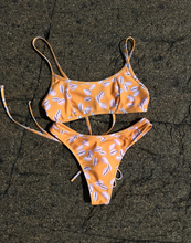 Load image into Gallery viewer, MOLLY THONG - MANGO SHELL