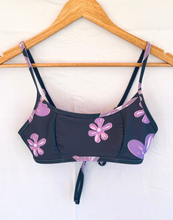 Load image into Gallery viewer, MOLLY TOP - GREY FLOWER