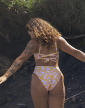 Load image into Gallery viewer, MAISIE TOP - MANGO SHELL