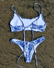 Load image into Gallery viewer, MOLLY THONG - BLUE CRUSH
