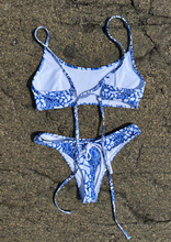 Load image into Gallery viewer, MOLLY THONG - BLUE CRUSH
