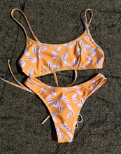 Load image into Gallery viewer, MOLLY TOP - MANGO SHELL
